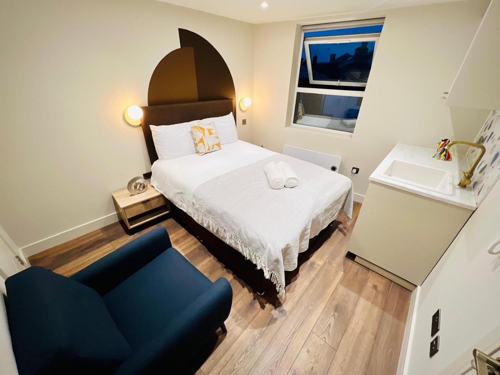 Holly A Mini Great Location For Tourist!!! Gasthof London