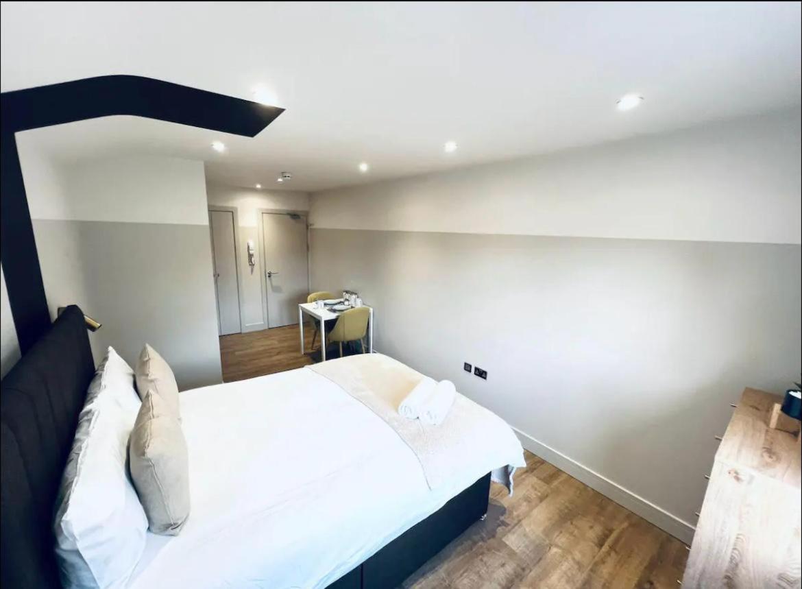 South Charming Ensuite Look Like Designer Aparthotel