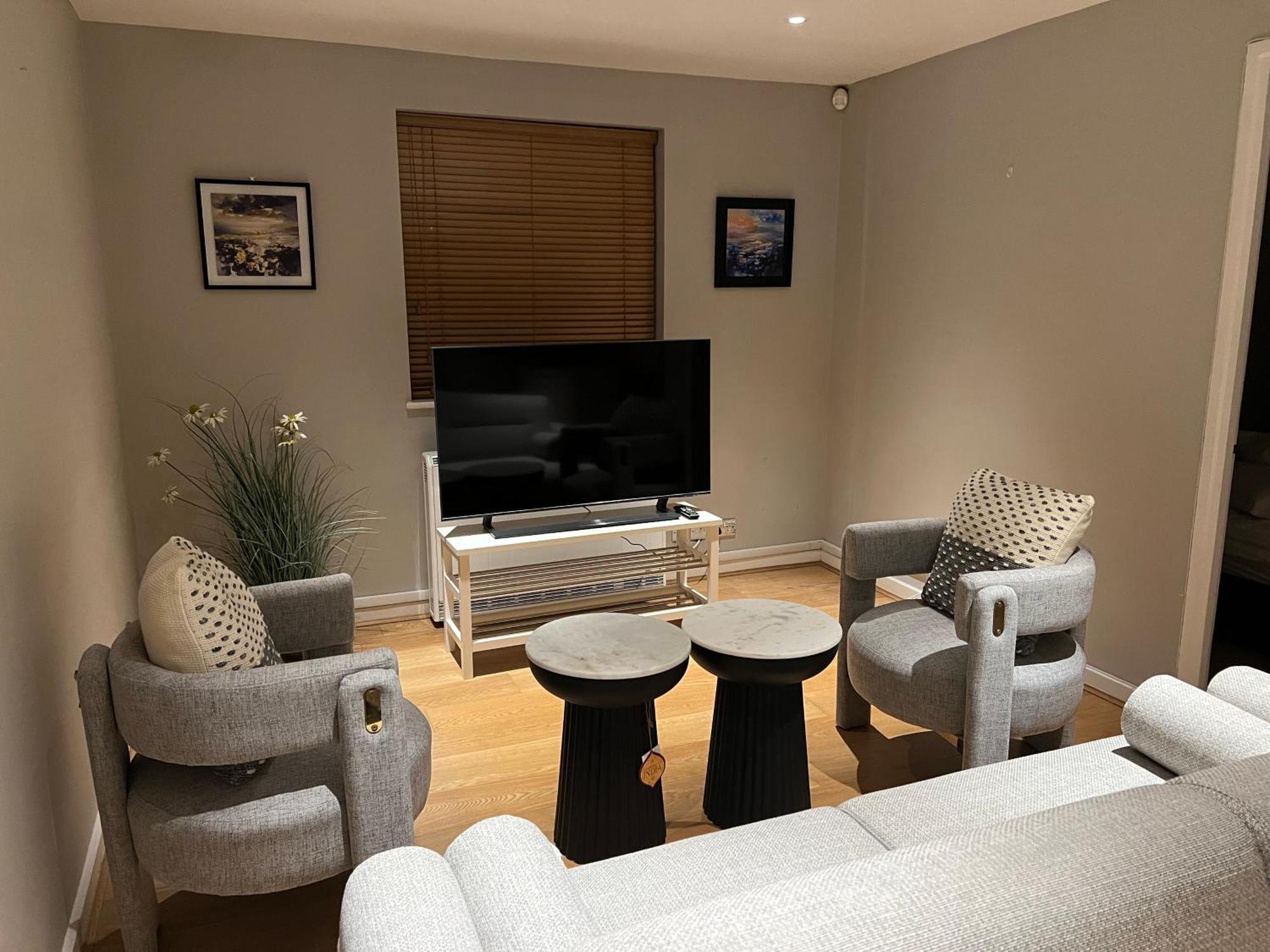 Comfortable In A Luxurious With Parking In Blackheath * Londres