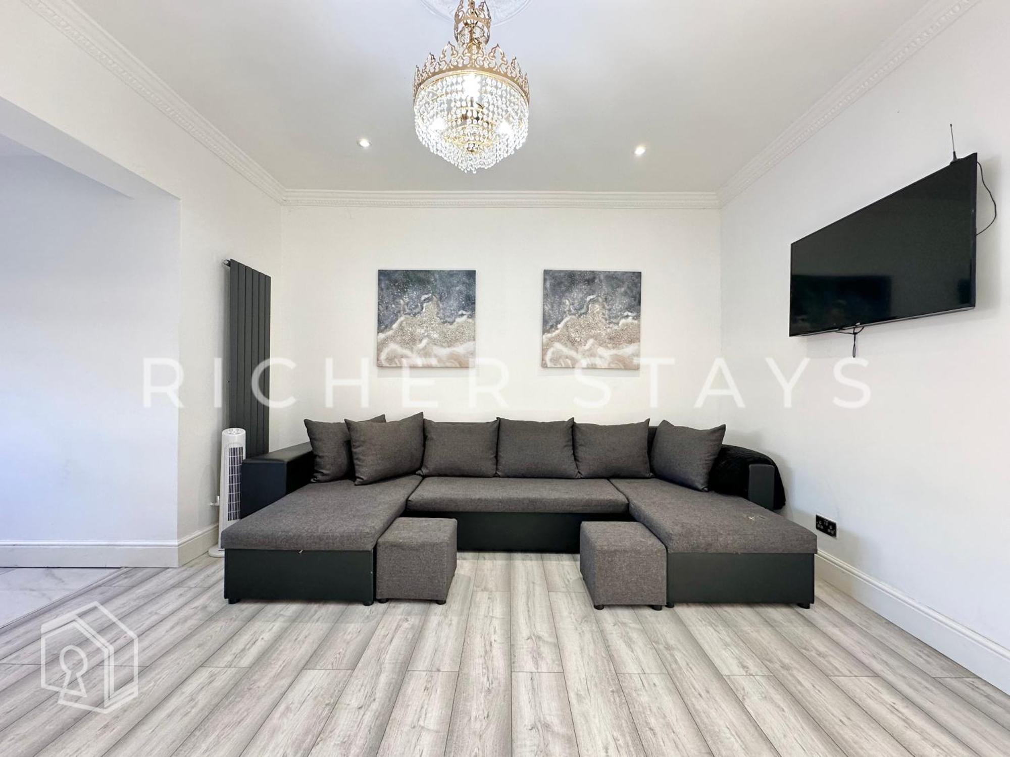 Modern 1-2 Bedroom East Ldn Flat With Private Garden Londen
