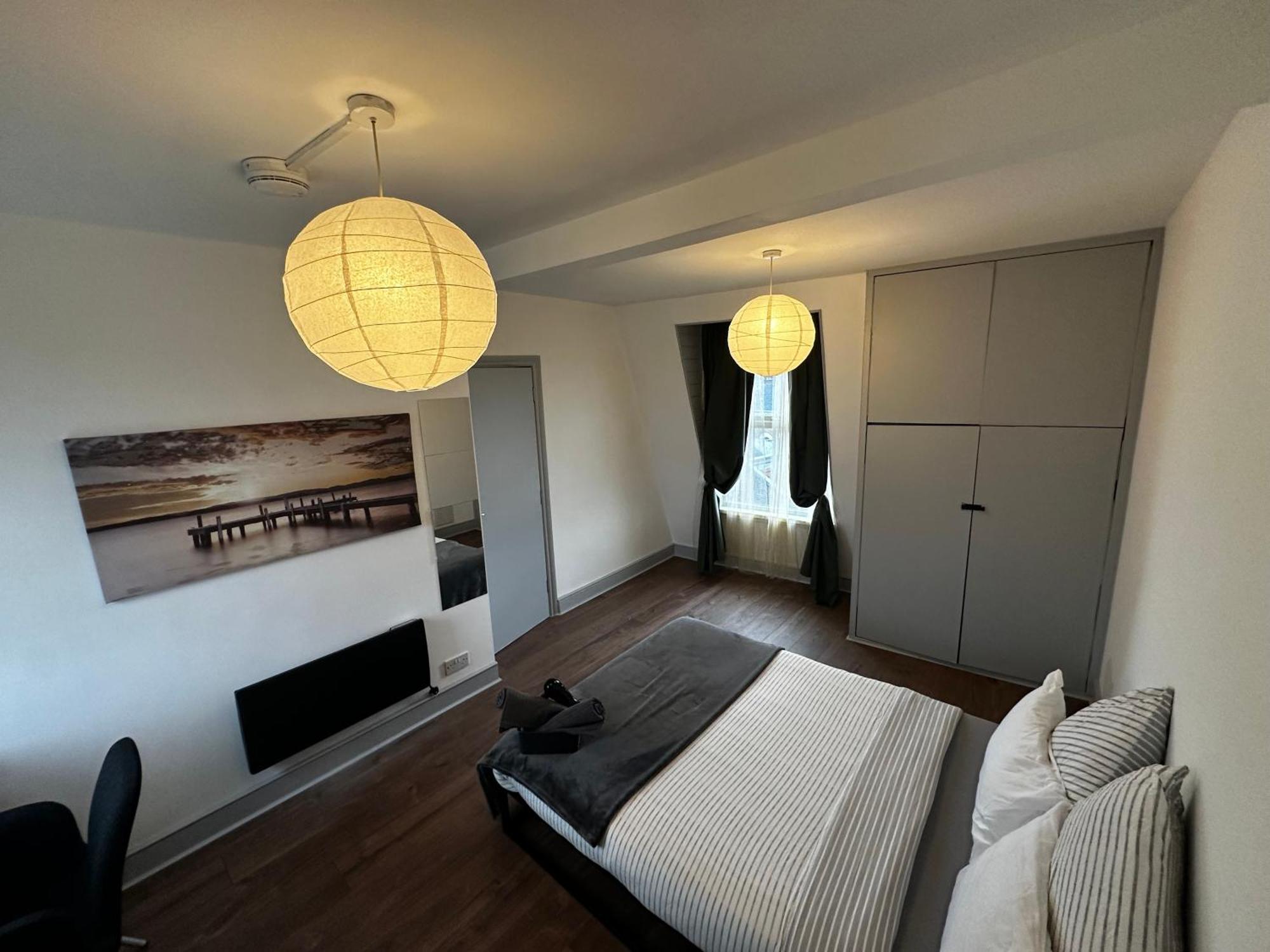Mileend 4 Large Master Bedroom Habitación en casa particular *