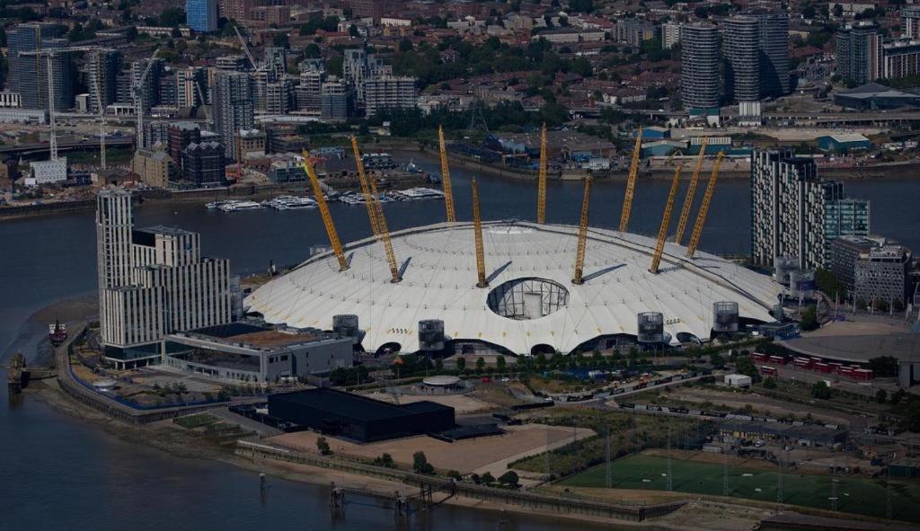 Stylish 1-bedroom Near Canary Wharf, O2 Arena & Excel - Excellent Transport Links Apartment