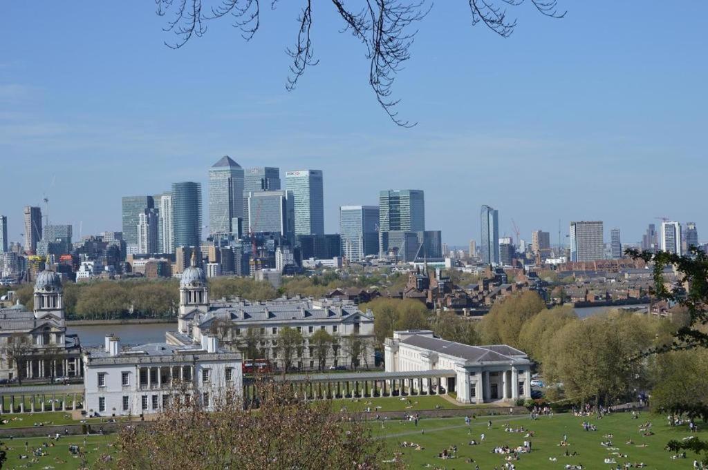 Stylish 1-bedroom Near Canary Wharf, O2 Arena & Excel - Excellent Transport Links London