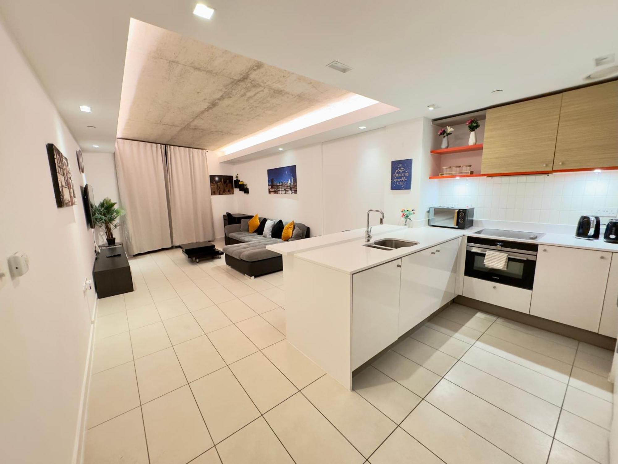 Apartamento Excel Cosy With Balcony & River View Close To O2 Arena, Cable Car, Hall *