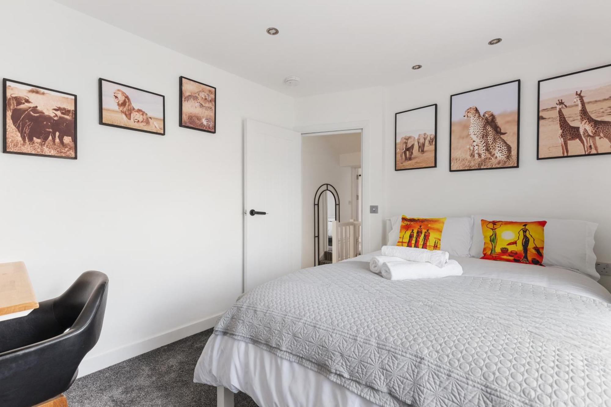 New Luxurious 4 Bedroom Apartment