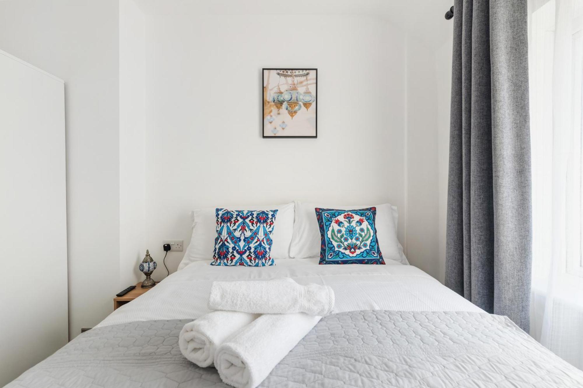 New Luxurious 4 Bedroom London