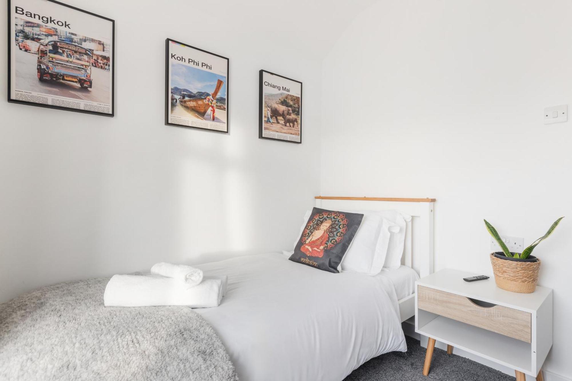 New Luxurious 4 Bedroom Apartment