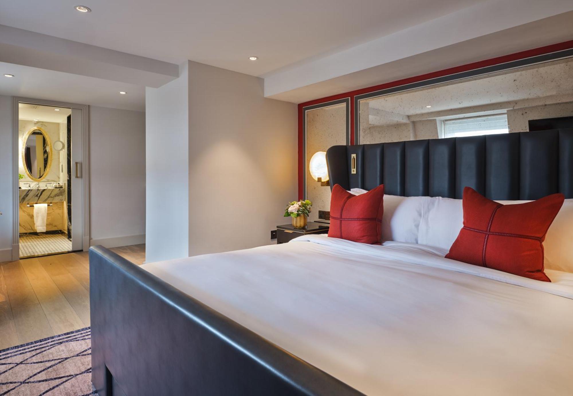 The Mayfair Townhouse - An Iconic Luxury Hotel 5*