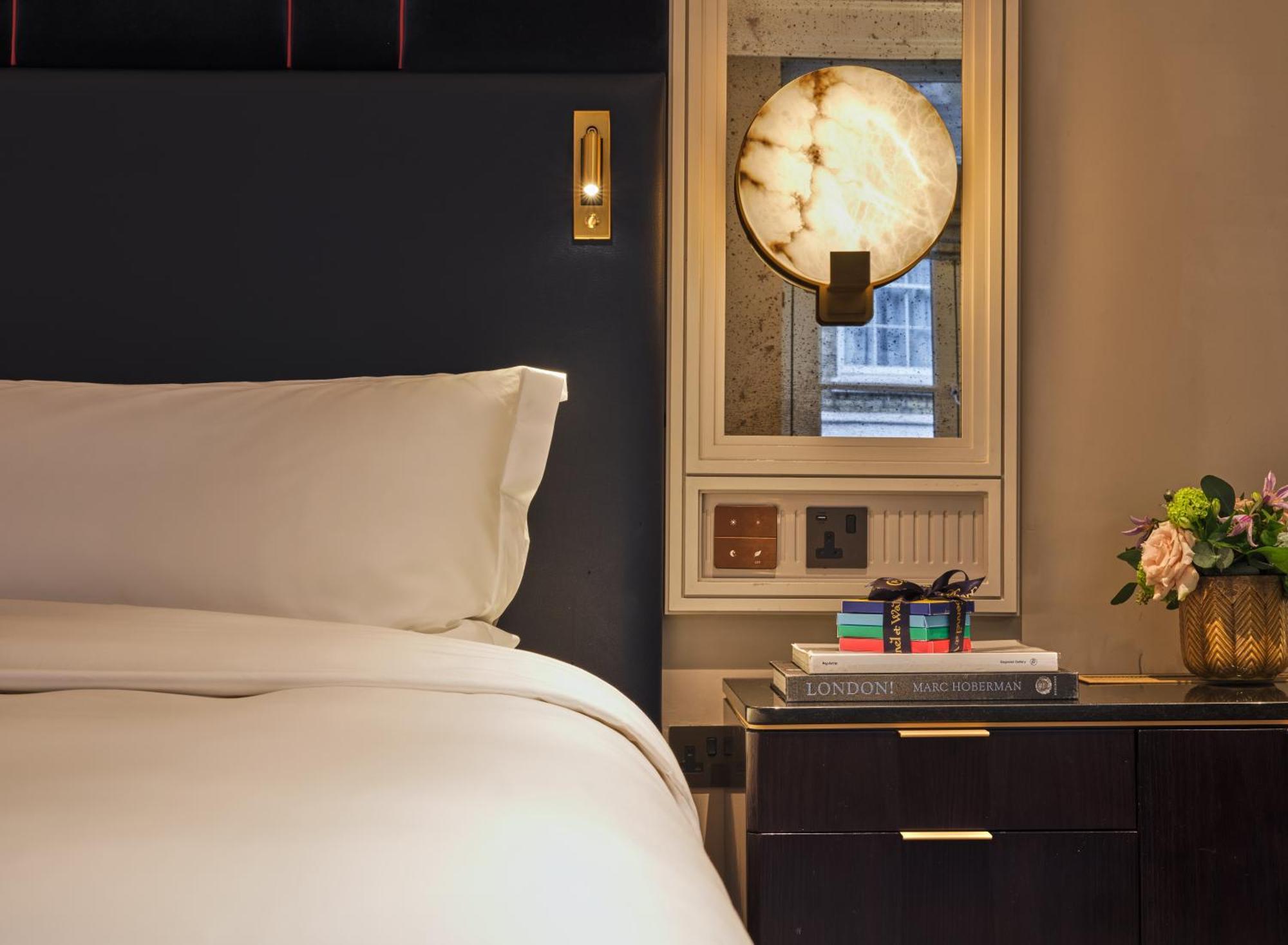 The Mayfair Townhouse - An Iconic Luxury 5* Londres