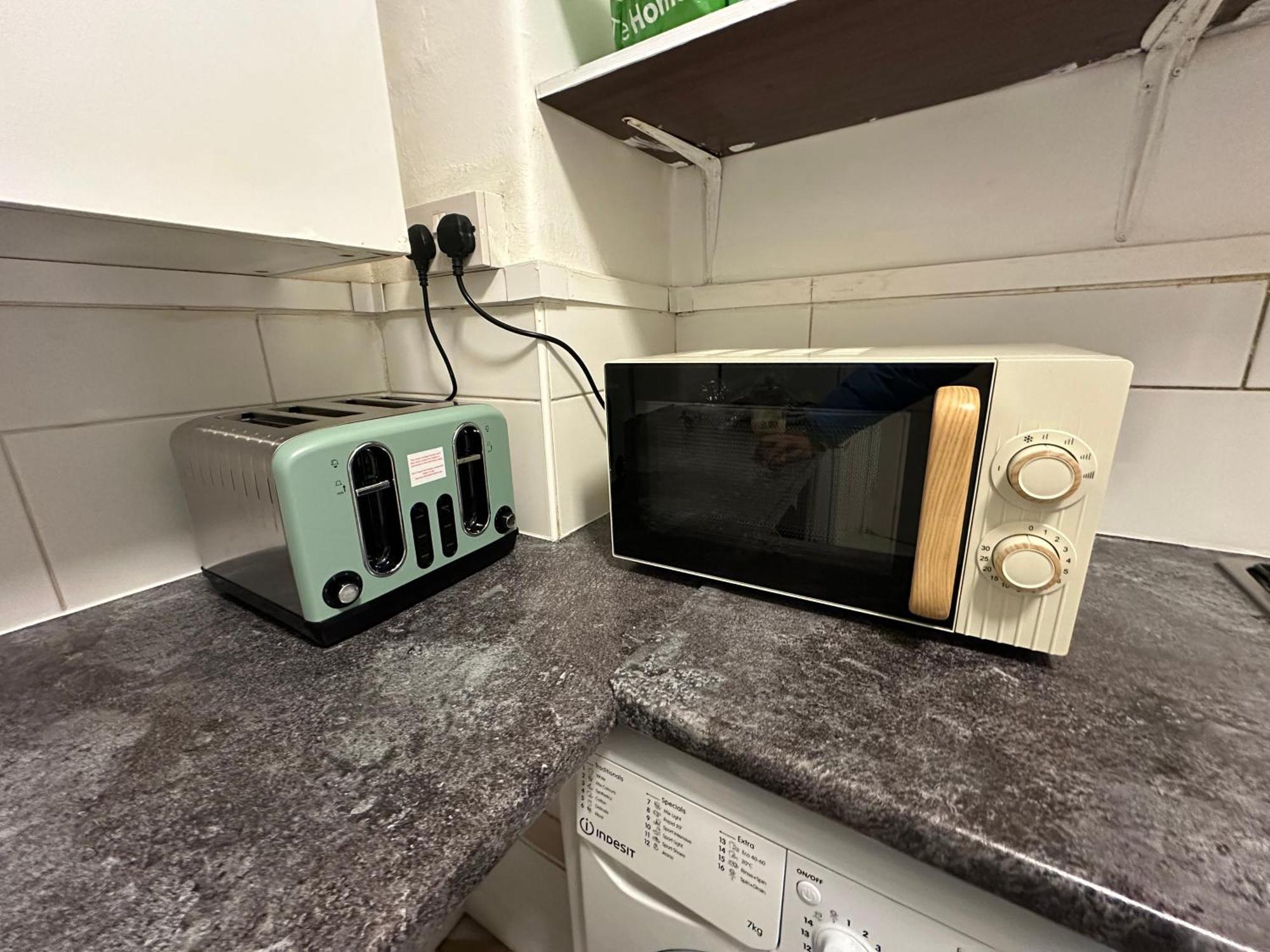 Flat In Aldgate East, Apartment