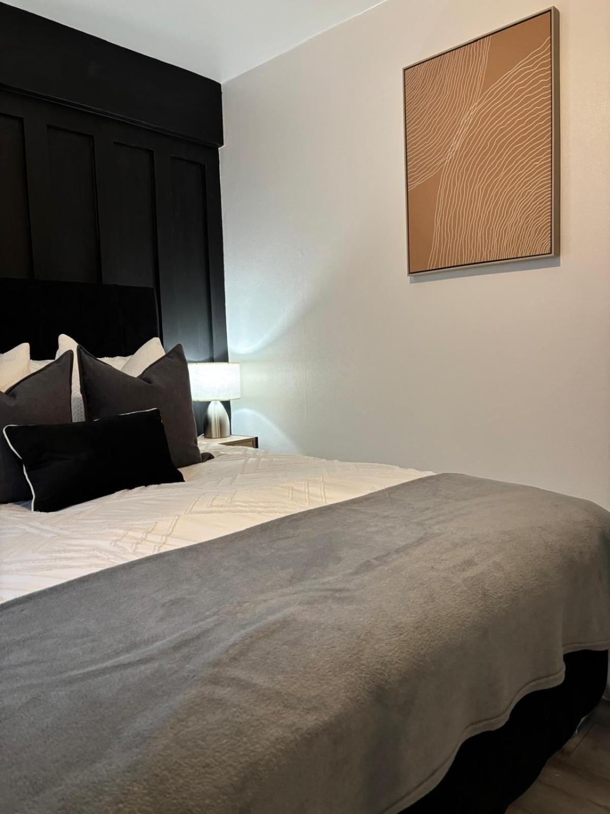 Stylish And Cosy 1 Bed East Apartment *
