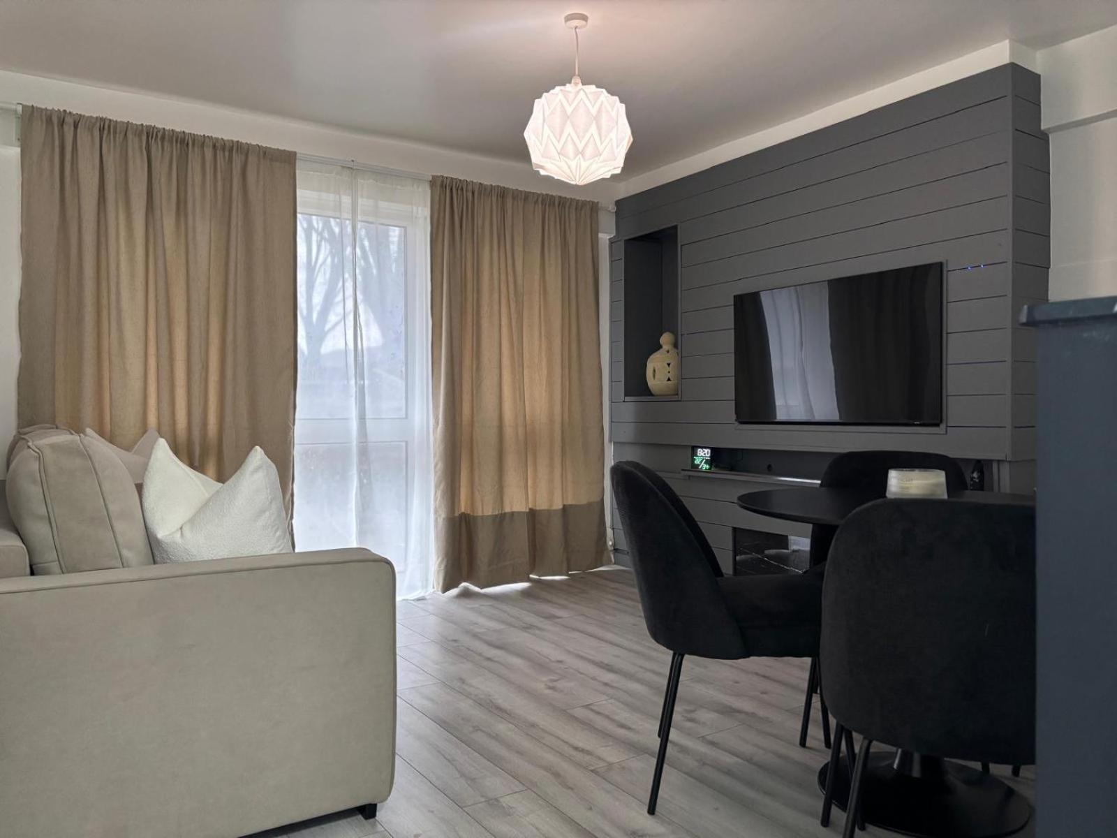 Stylish And Cosy 1 Bed East Apartment *
