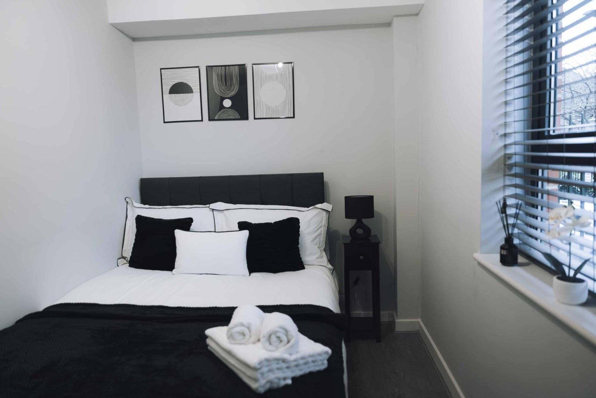 Executive 2 Bed Flat Near Stratford Station - Ideal For Corporate Stays *