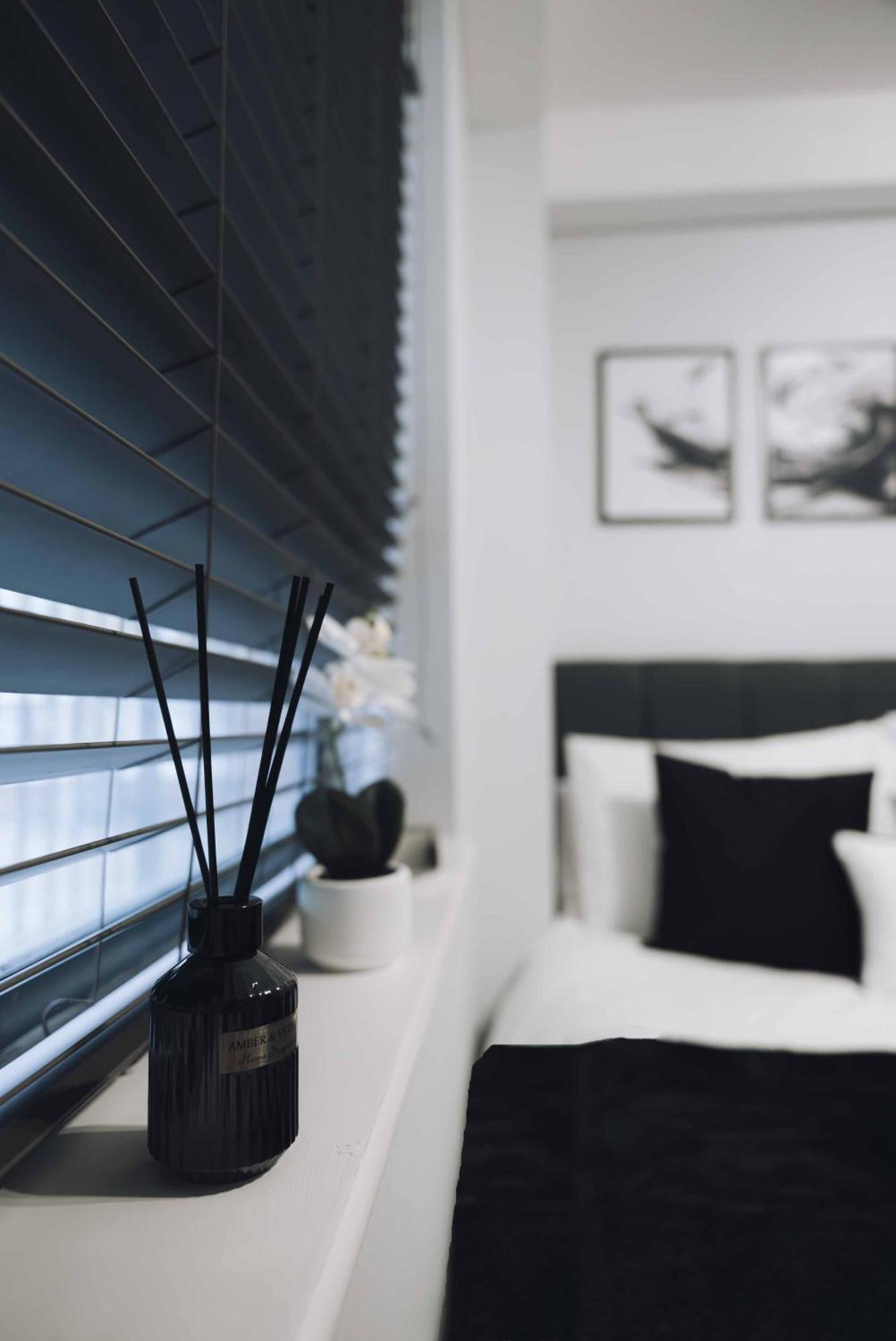 Executive 2 Bed Flat Near Stratford Station - Ideal For Corporate Stays *