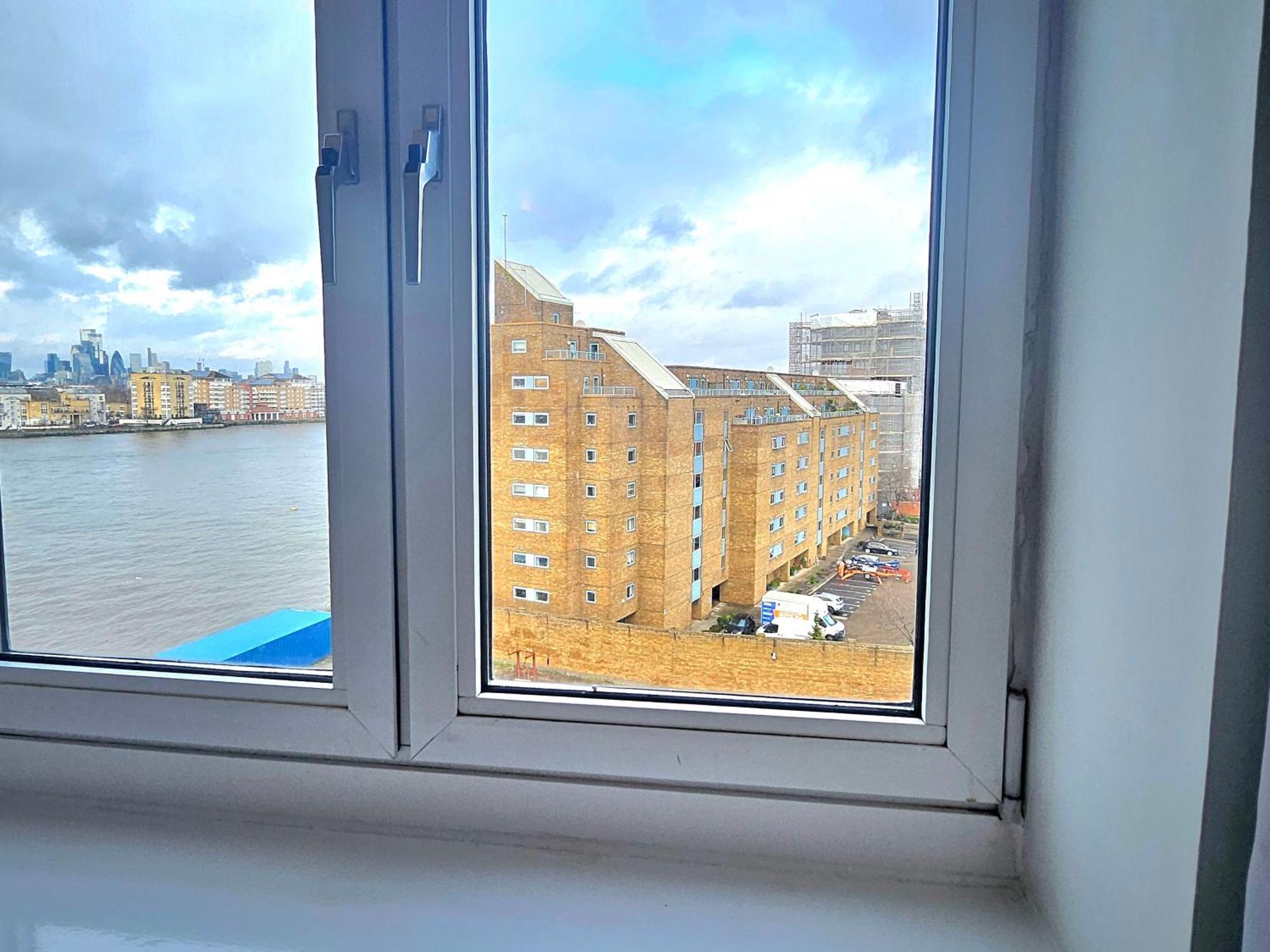 New Refurbished Flat - Canary Wharf Leilighet *