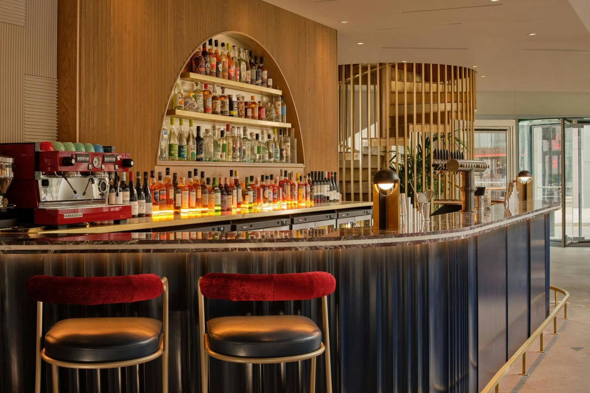 Montcalm East, Autograph Collection Hotel 5*