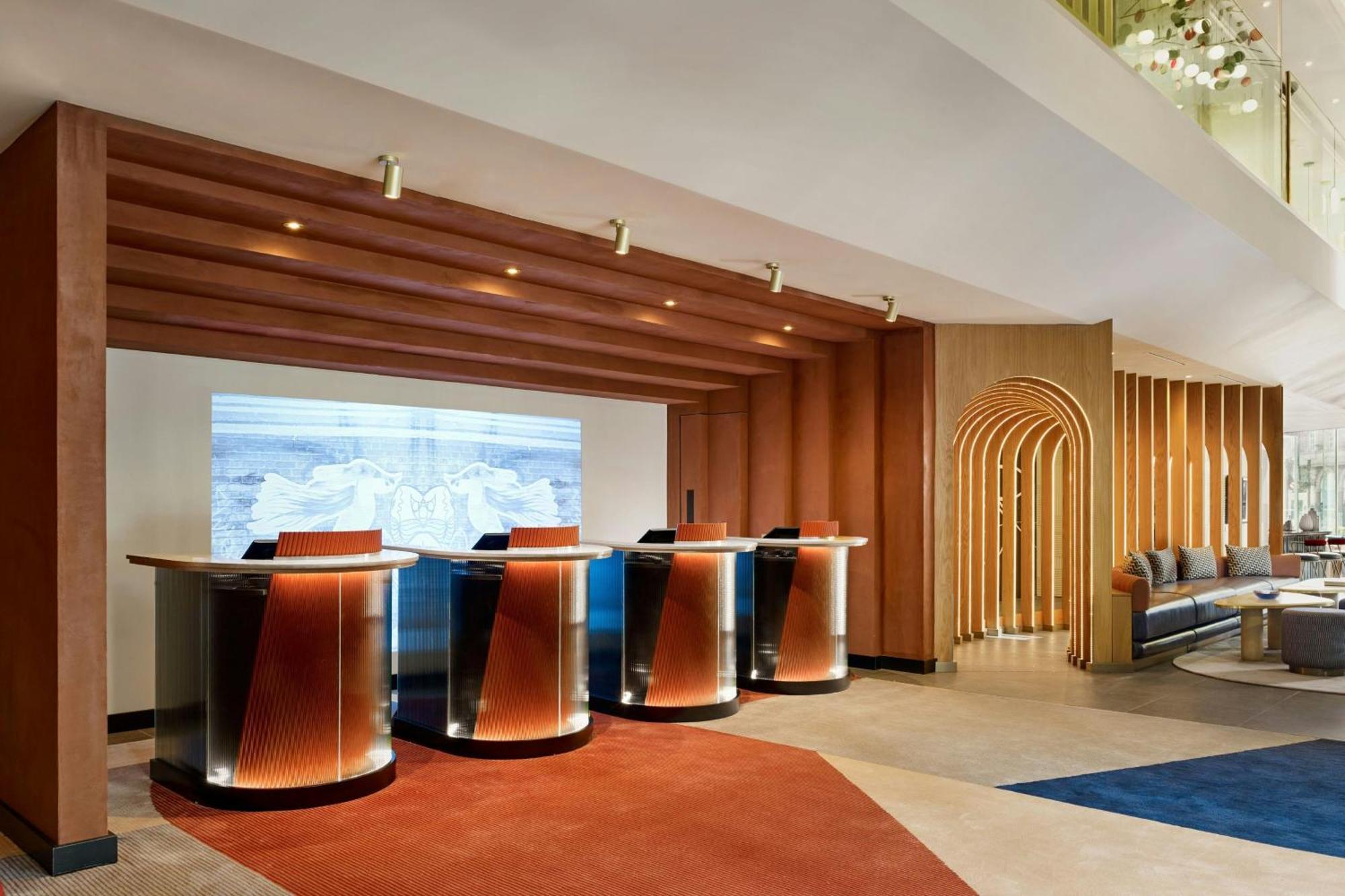 Montcalm East, Autograph Collection Hotel 5*