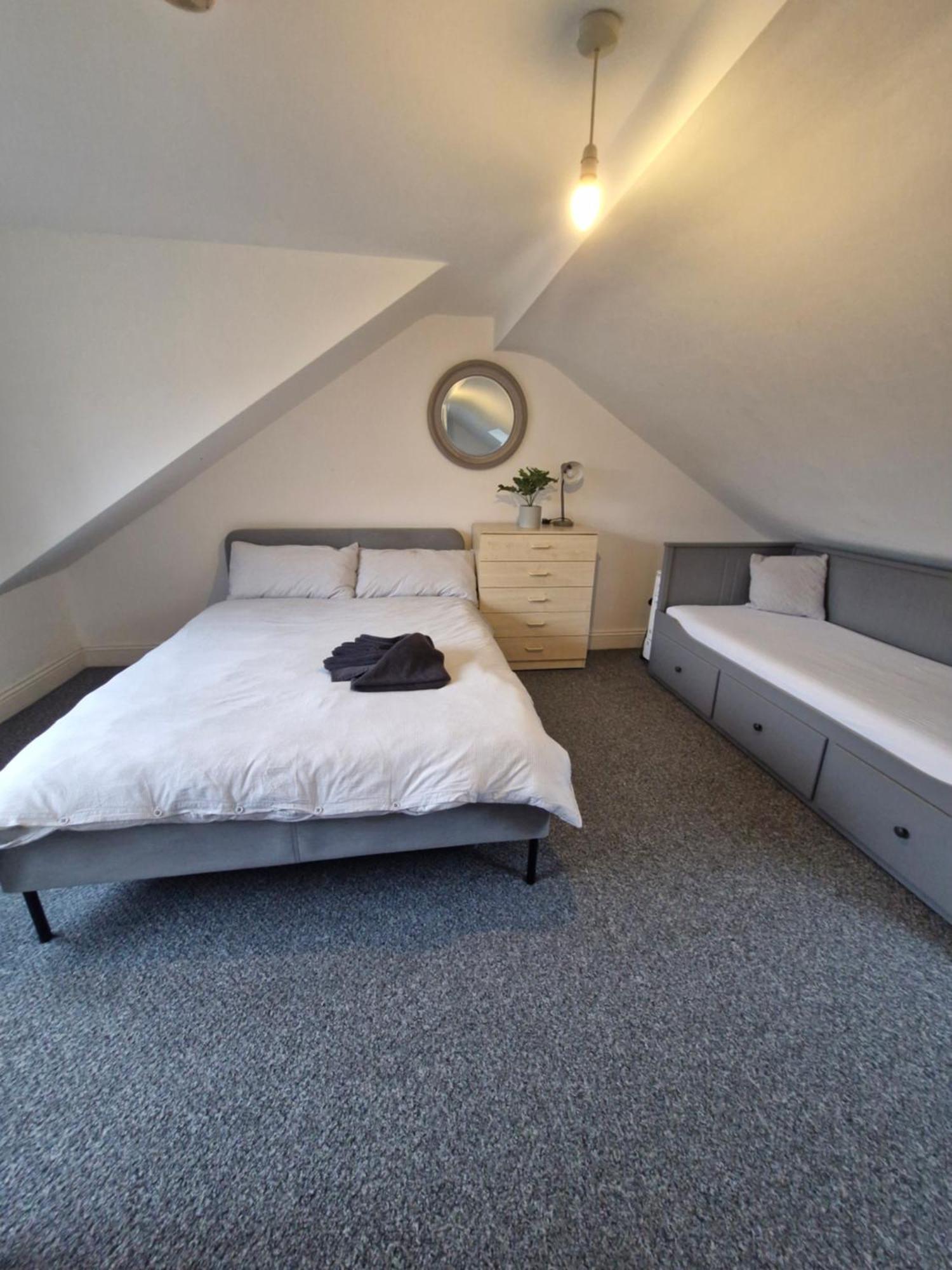 Appartement Lovely 3 Bedroom Serviced In Leytonstone *