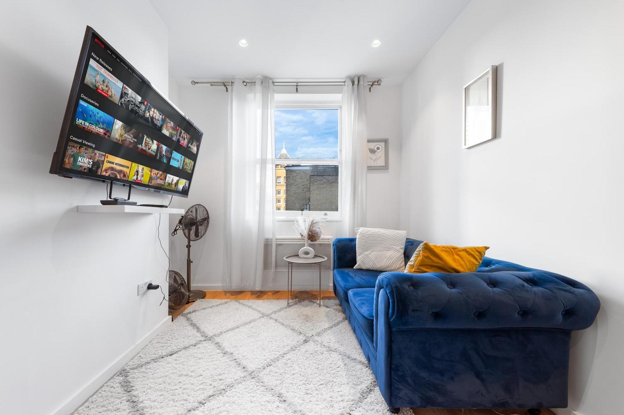 Modern Luxury Next To Aldgate East Station And Tower Of * London