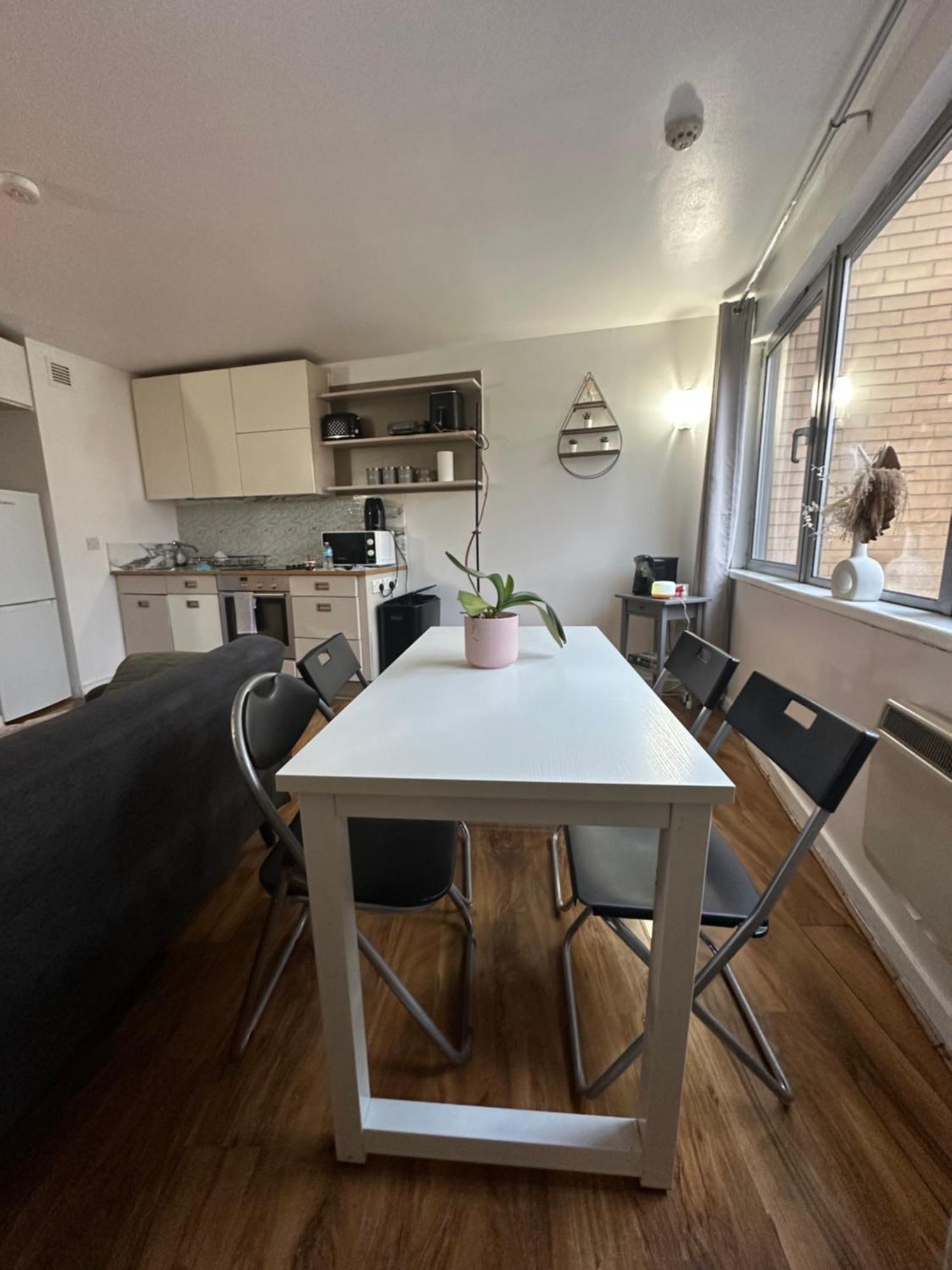 Greenwich Luxe Exclusive Apartment