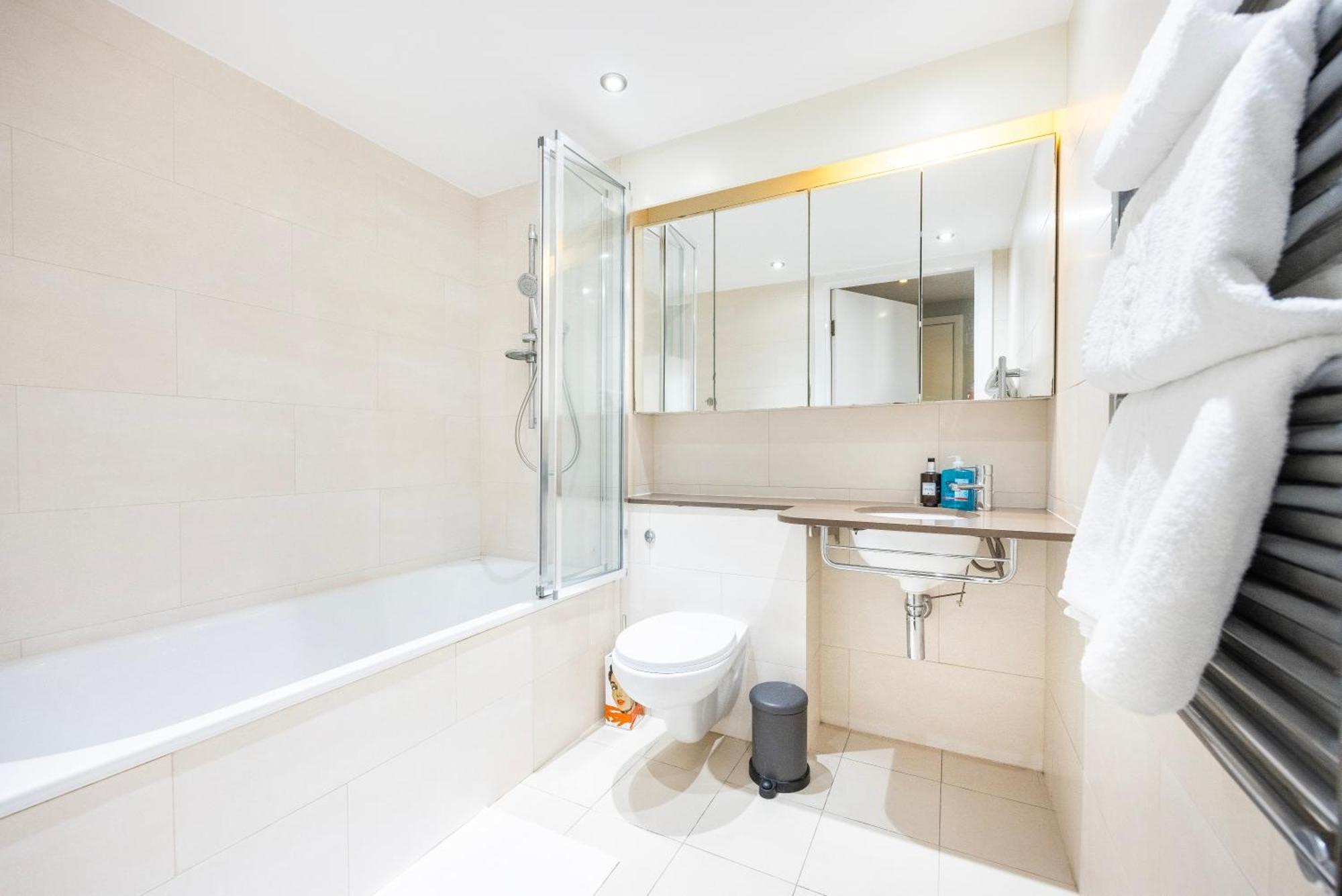 Apartment Chizzy London