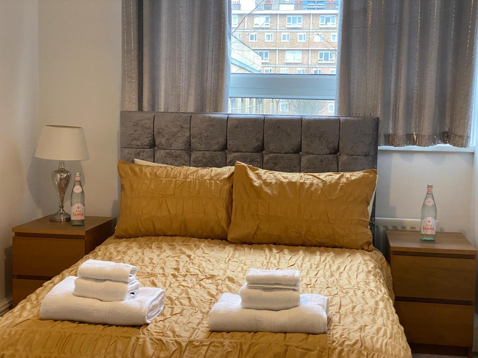 Holiday home Charm - 3 Bedroom House Near Canary Wharf