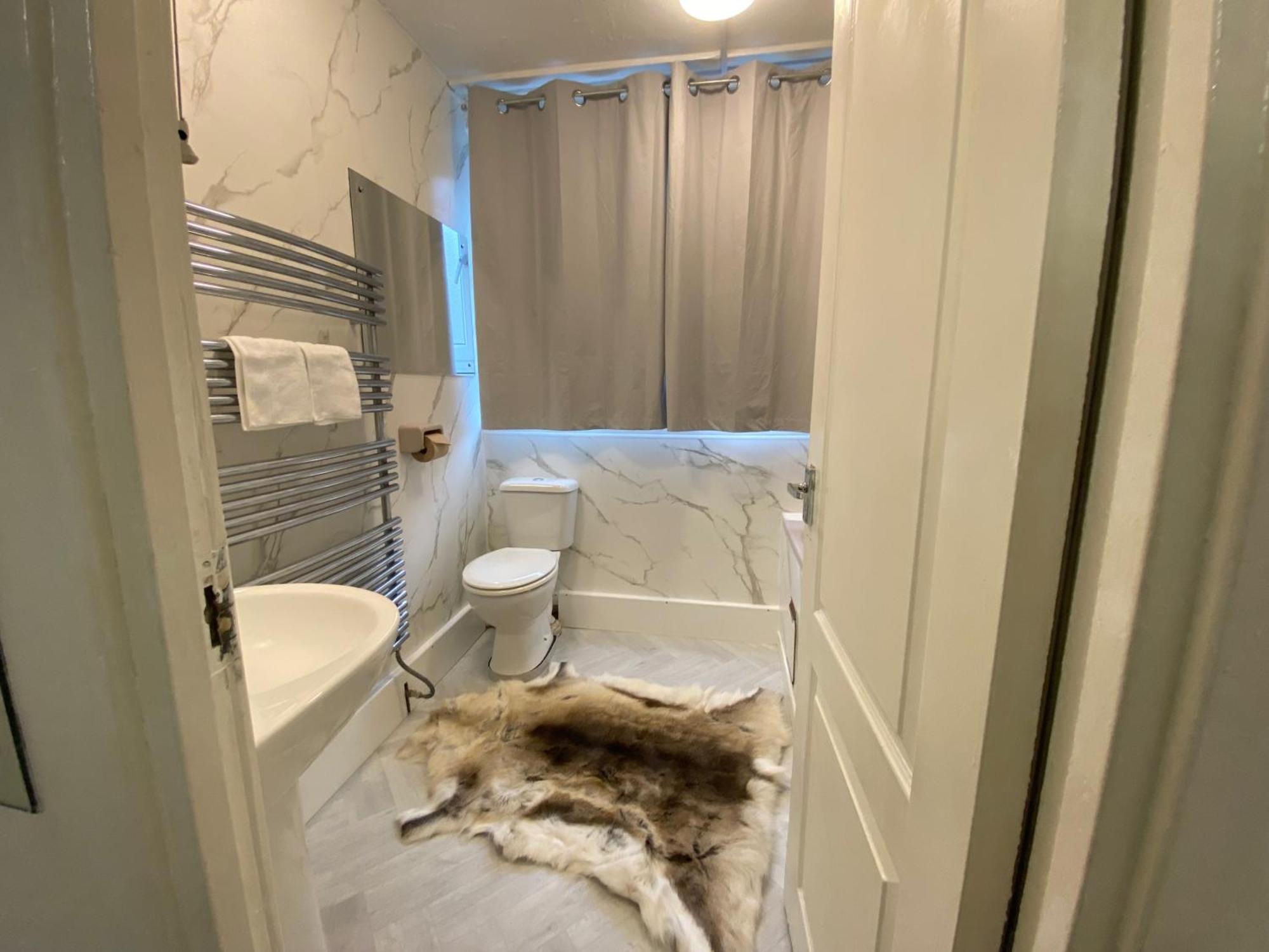 Charm - 3 Bedroom House Near Canary Wharf Holiday home London