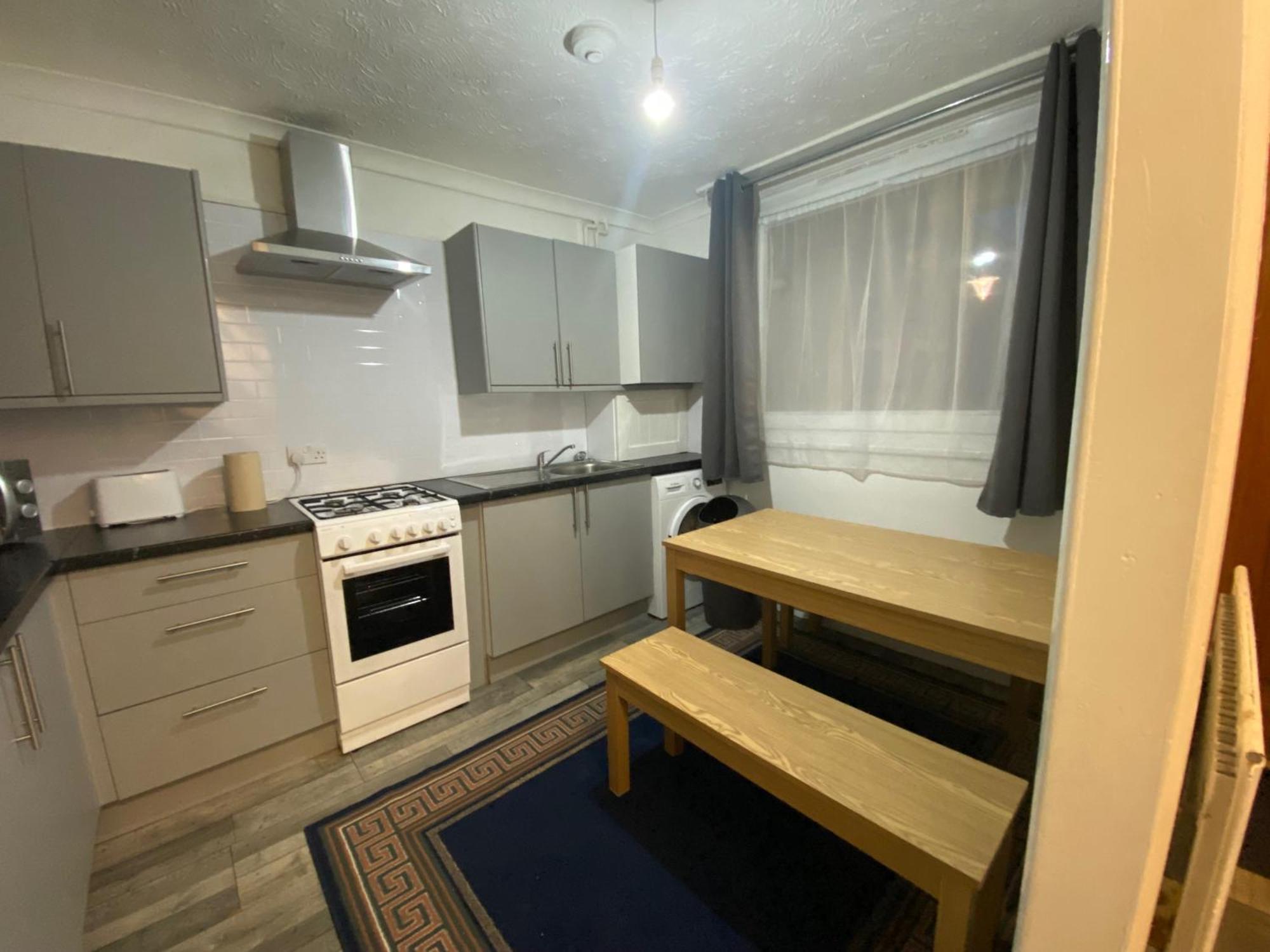 Holiday home Charm - 3 Bedroom House Near Canary Wharf *