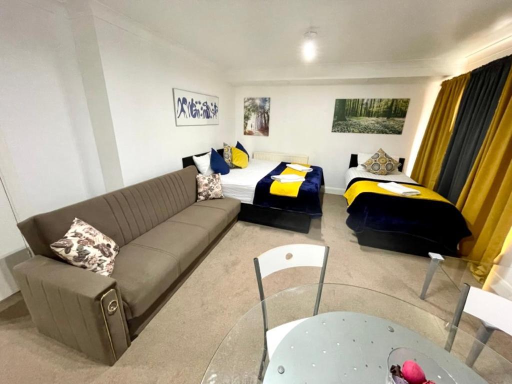 2 Bedrooms Modern Apartment, Full Kitchen, 5 Minutes Tube Station Apartamento Londres