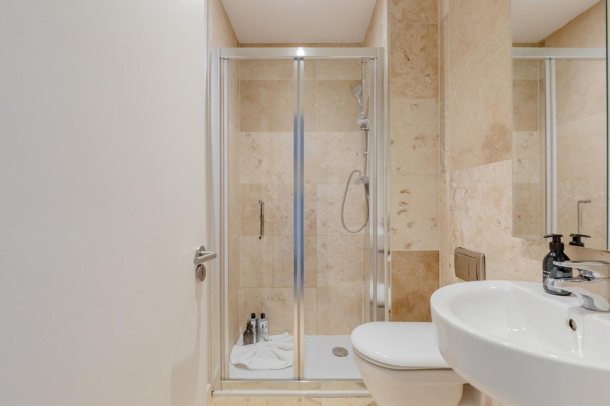 Contemporary 3bd Flat Close To Regents Canal Apartment