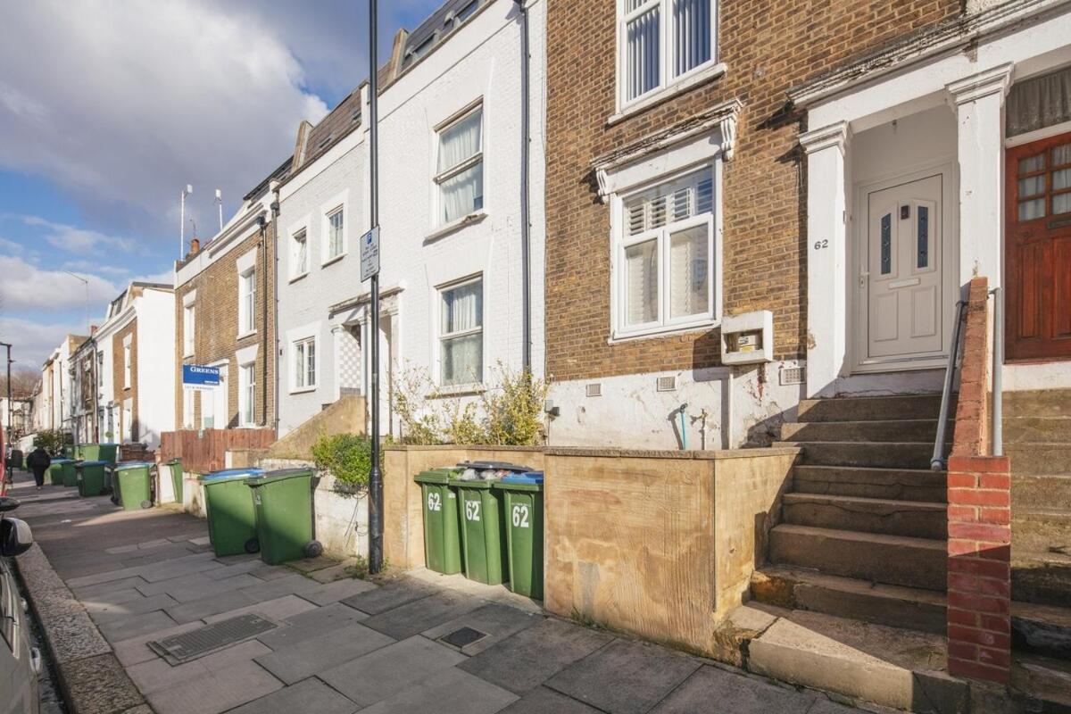 Apartment Spacious 3 Bedroom With Ps5 And Pool Table Near O2 Arena Canary Wharf And Elizabeth Line To London