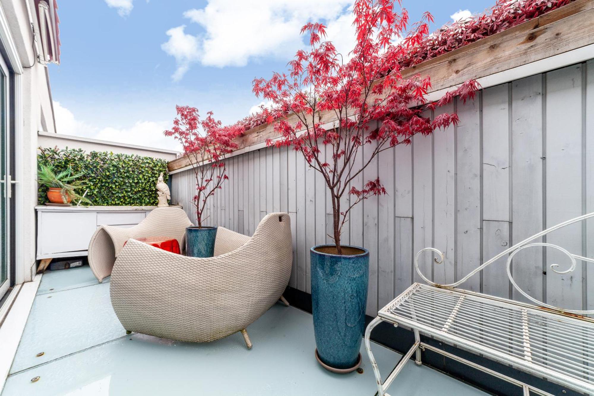 Charming 3br Shoreditch Duplex Loft With Balconies