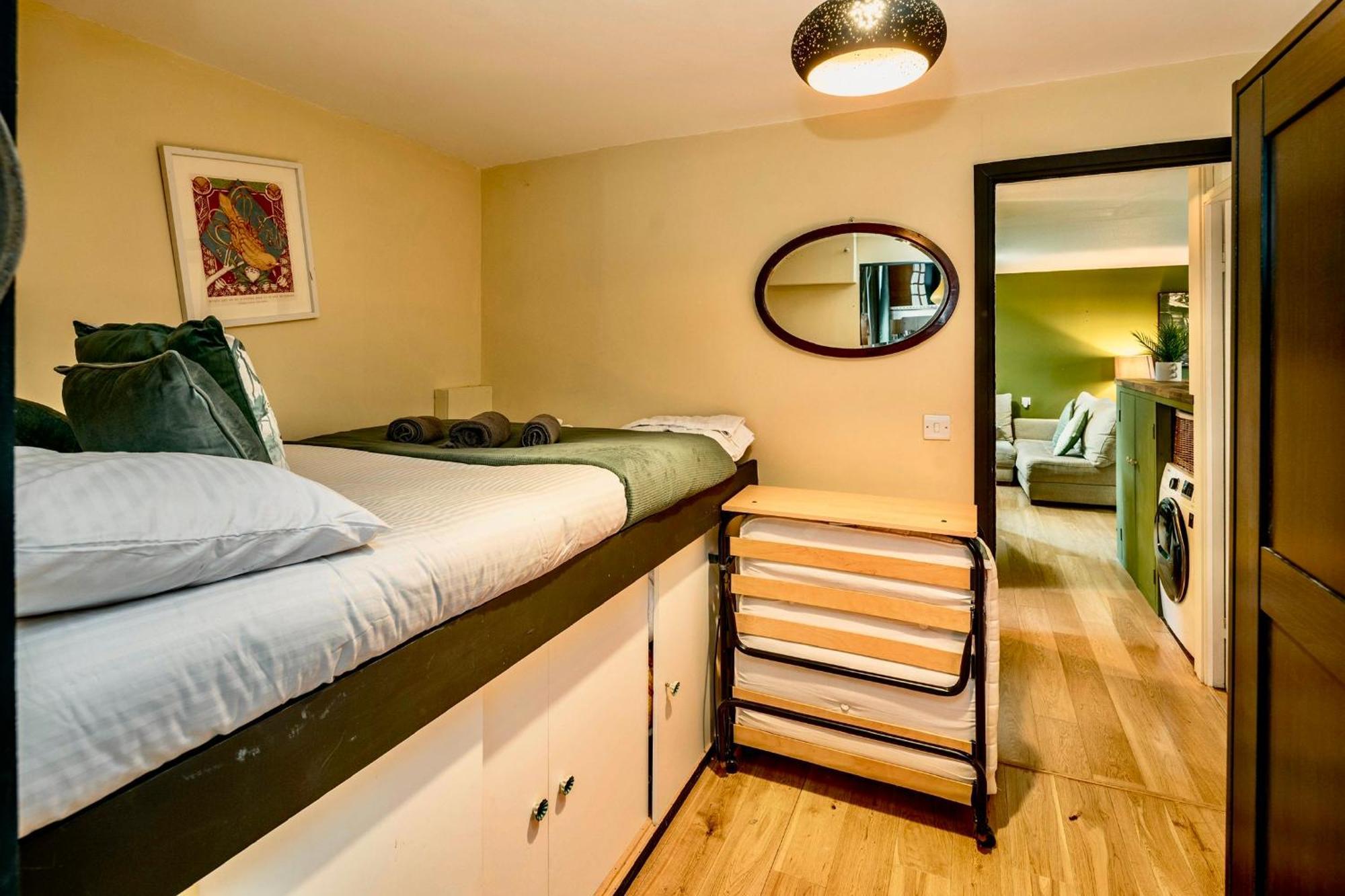 Luxury 5 Star Retreat, London Bridge Apt, With Free Parking-Mobilerate Offers-Genius Bdc Offers-Wifi-Games-Netflix-Citycenter- Sleeps7! Apartment