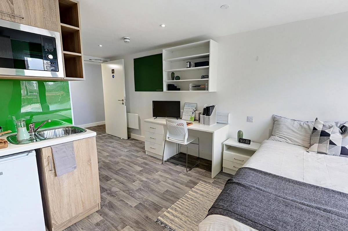 The Cube Greenwich Apartment *