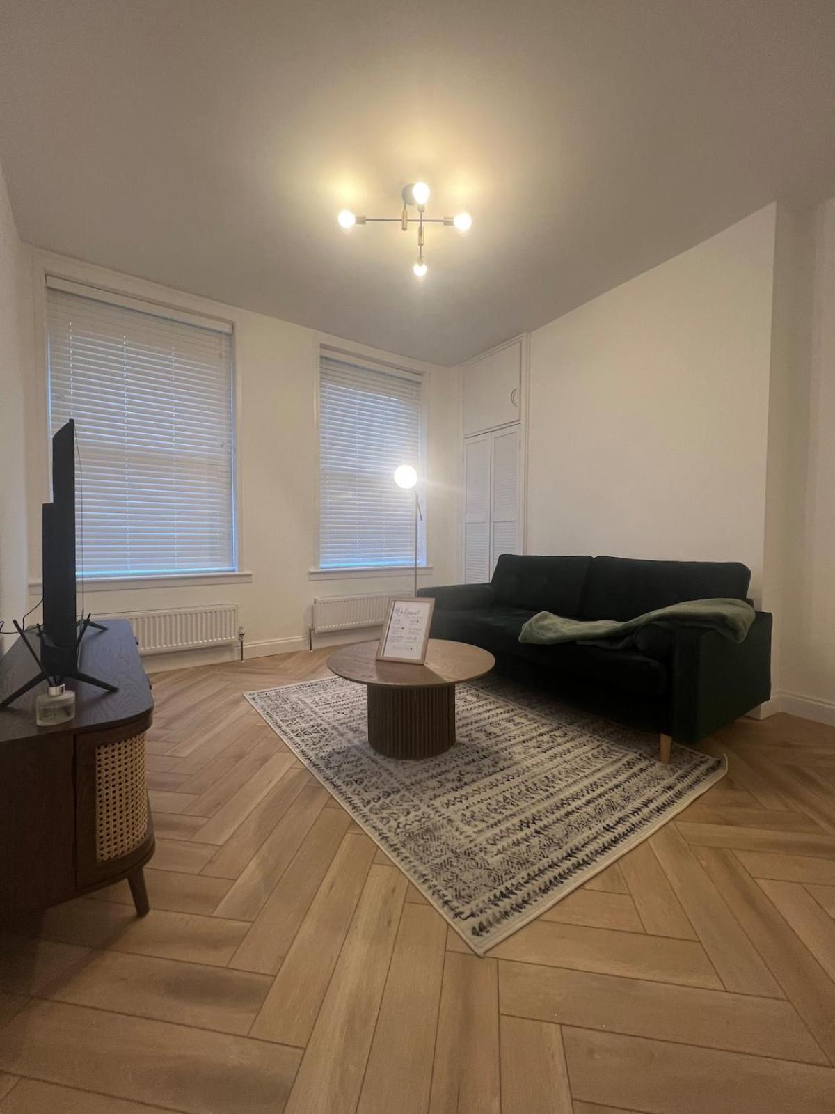 Cosy One Bedroom Flat In Newcross London