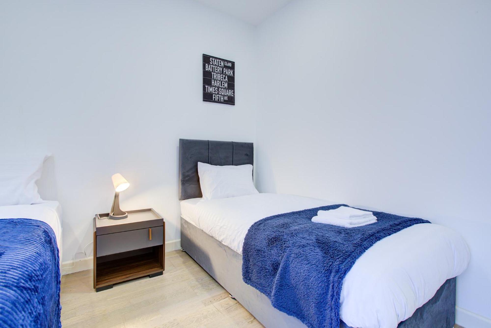 Canning Town 4-person Flat Londen