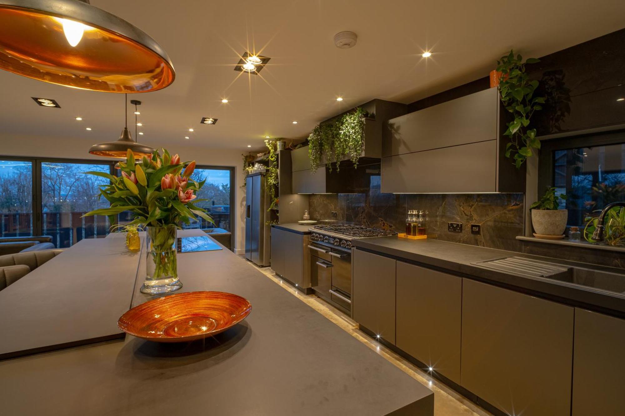 The Ridge - Luxury Designer With Hot Tub And Sauna, Bexley Borough Of Villa London