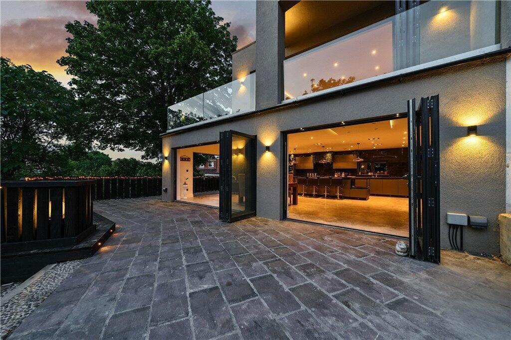 Villa The Ridge - Luxury Designer With Hot Tub And Sauna, Bexley Borough Of London