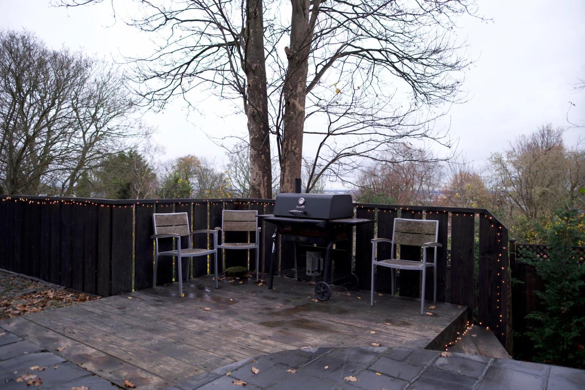 Villa The Ridge - Luxury Designer With Hot Tub And Sauna, Bexley Borough Of *