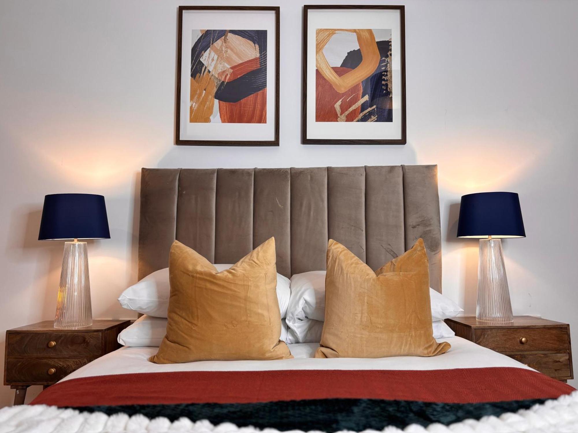 Deluxe Tower Bridge Apartment