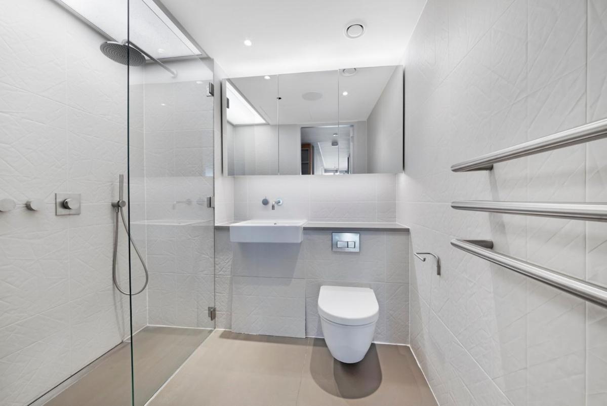 Stratford Westfield Olympic Village Self Check-in Apartment London