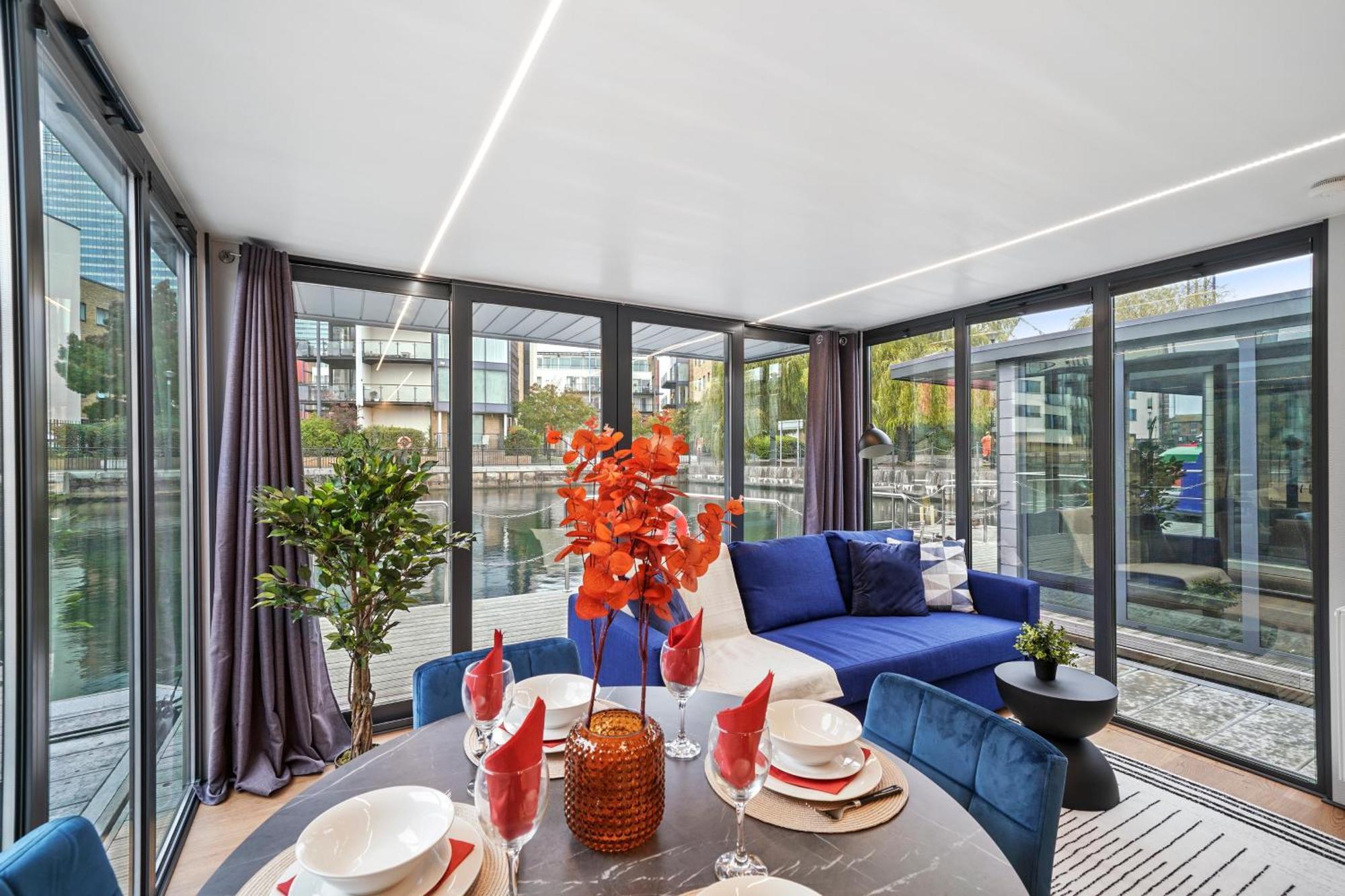 Hotel en barco Unique Water In - Sleeps 6