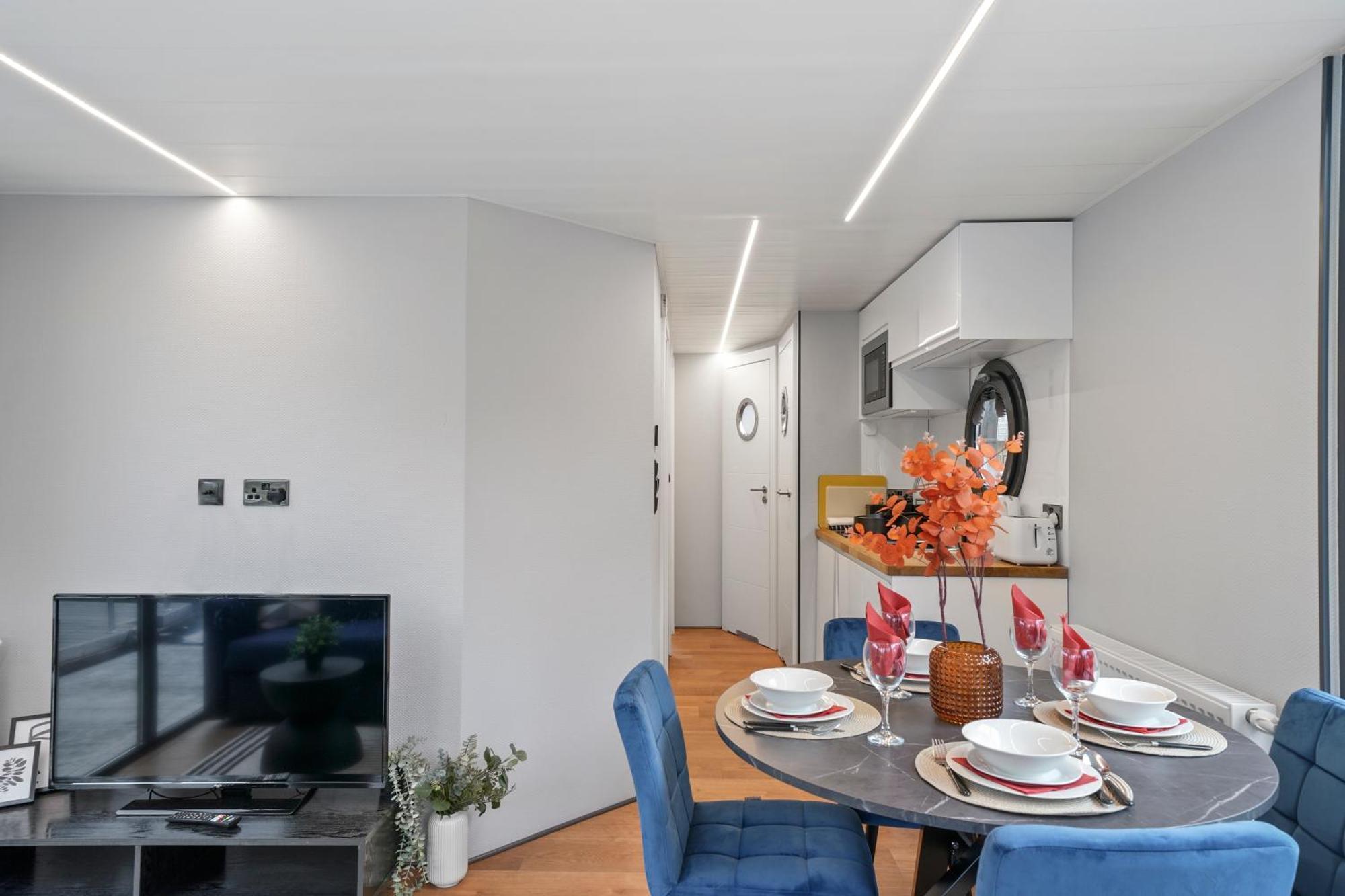 Unique Water In - Sleeps 6 Hotel en barco *