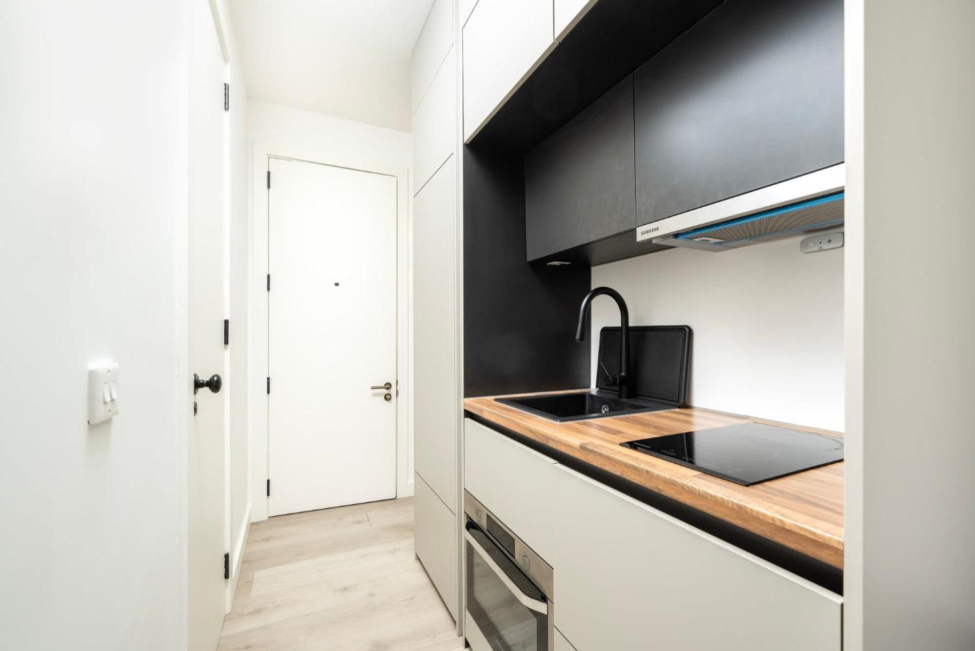 Modern Living At Antigallican In Leilighet *