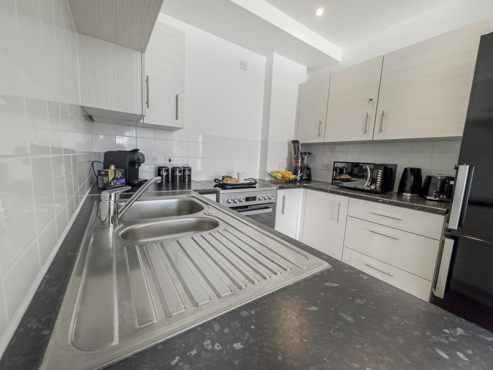 Greenwich With A River View & Balcony Near The 02 Arena & North Greenwich With Free Wifi & Fast Links Into Apartment