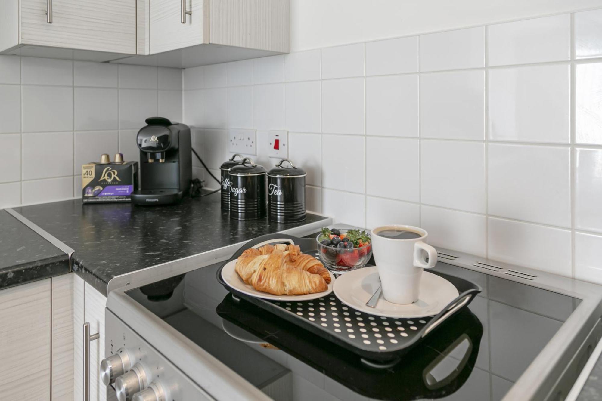 Apartment Greenwich With A River View & Balcony Near The 02 Arena & North Greenwich With Free Wifi & Fast Links Into *