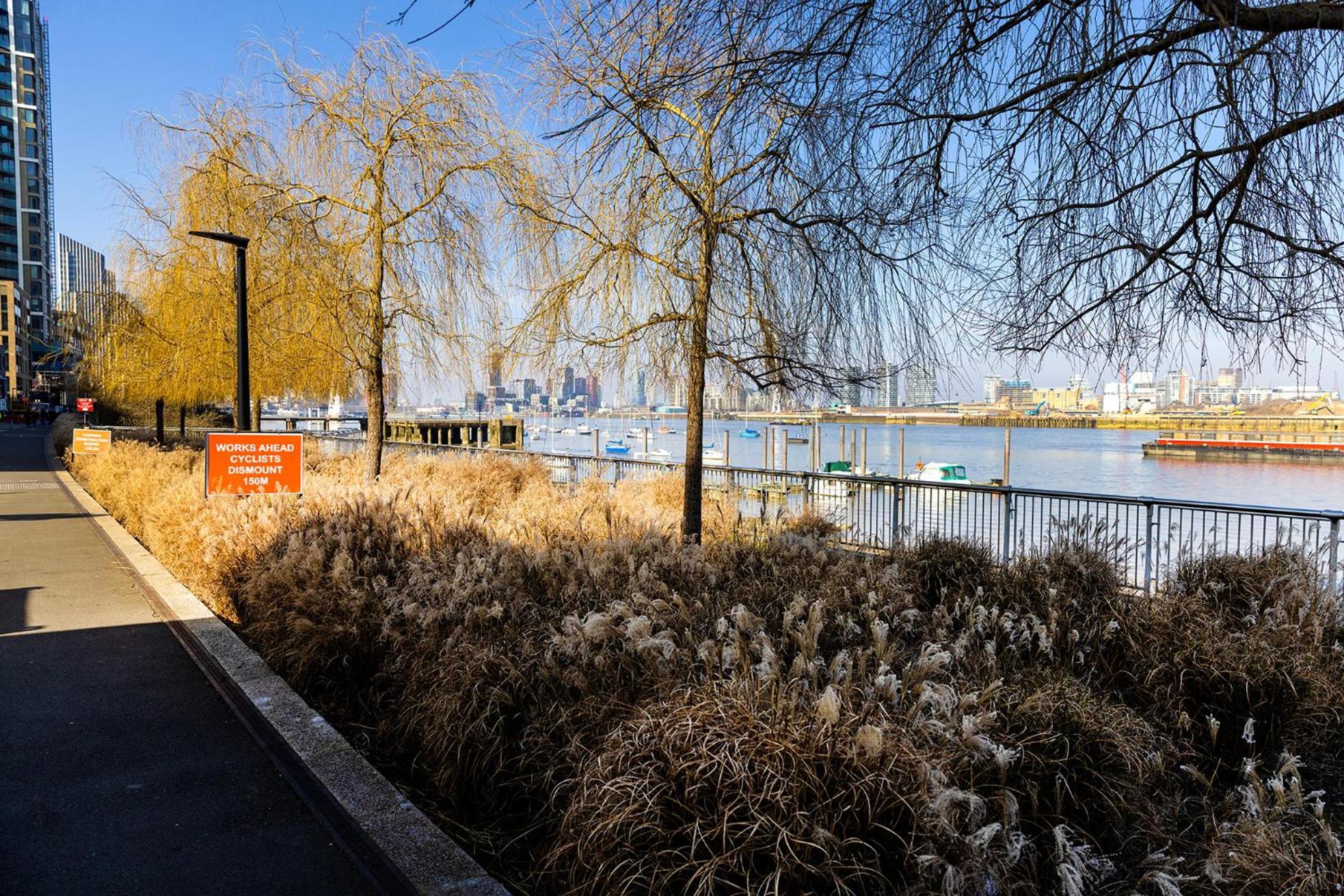 Peninsula Life- Stylish Greenwich 1bed Flat Apartment London