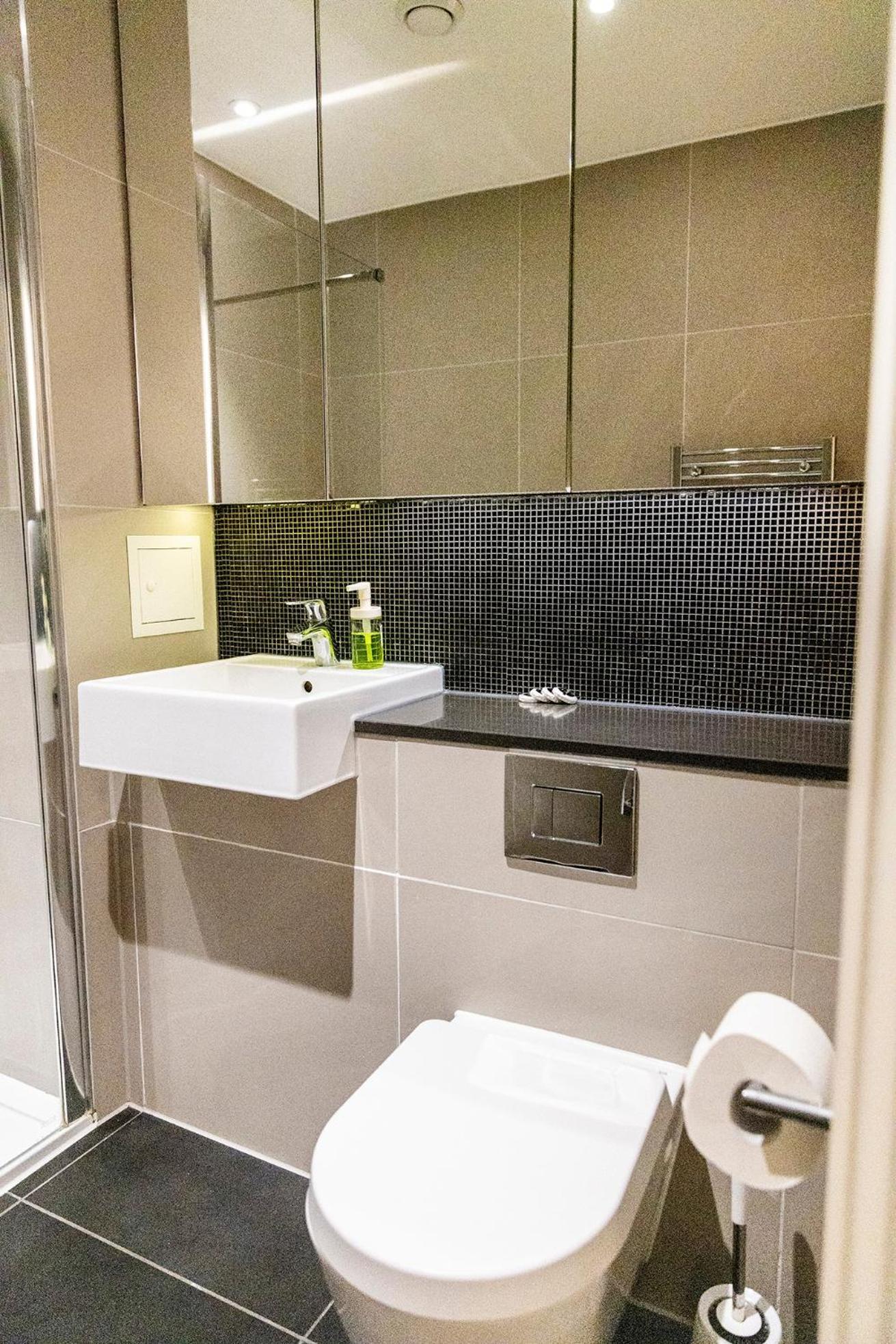 Peninsula Life- Stylish Greenwich 1bed Flat London