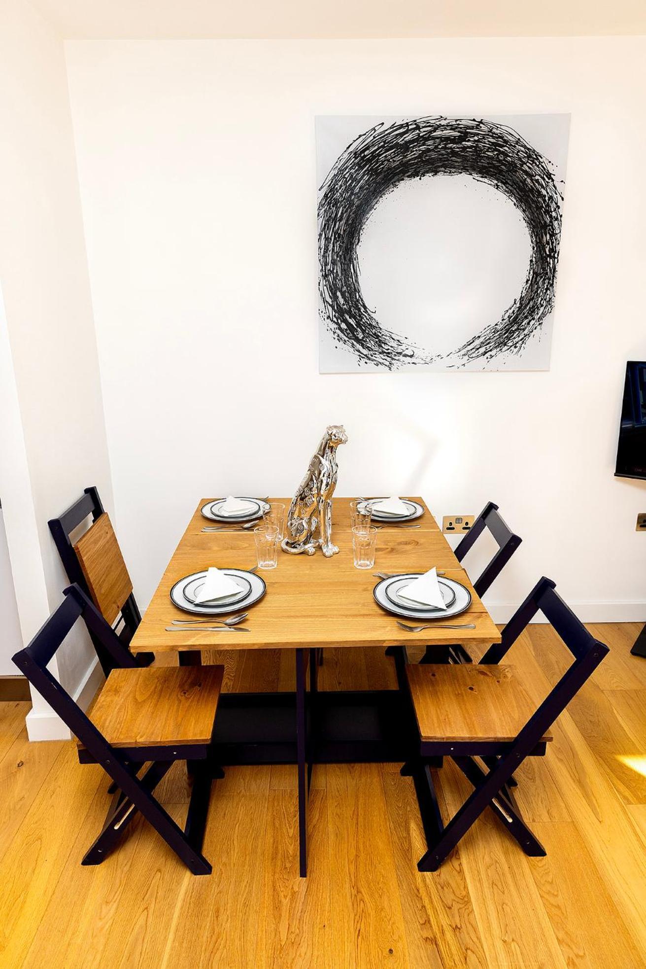 Peninsula Life- Stylish Greenwich 1bed Flat London