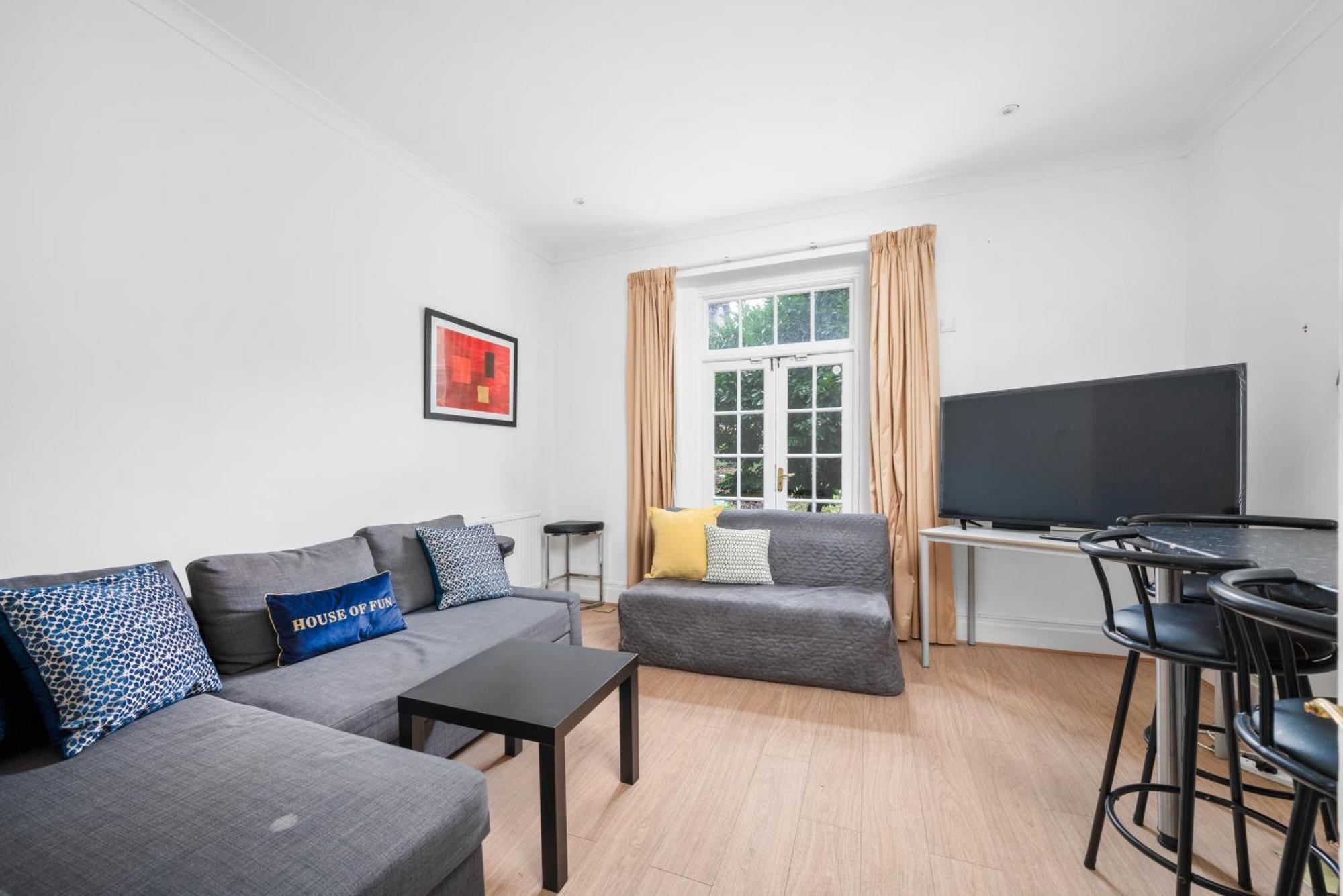 Comfort And Space In Canary Wharf With Easy Access To Excel, O2 Arena And Airport London